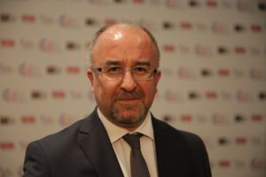 Bedenimizde yaklaşık 600 adet lenf bezi bulunur, bu lenf bezlerinin çok az bir kısmı boyun, koltuk altı ve kasıkta bulunurlar.