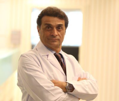 Üsküdar Üniversitesi NPİSTANBUL Beyin Hastanesi Beyin, Sinir ve Omurilik Cerrahı Prof. Dr. Mustafa Bozbuğa, “aşırı derecede büyüme” şeklinde de tanımlanabilen “akromegali” hastalığına ilişkin değerlendirmede bulundu.
