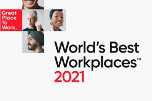 World’s Best Workplaces™ listesinde yer alan 25 şirket, tüm dünyada sıra dışı çalışan deneyimi oluşturmalarıyla ön plana çıktılar. Bu şirketlerin diğer şirketlerin önüne geçmelerinin temelinde, sundukları eşsiz ve özel yan haklar ve mesleki gelişim odaklı güçlü eğitim olanaklarının yanı sıra çalışanlarına değer verip onları takdir etme konusunda gösterdikleri kararlı duruşları yatıyordu. 