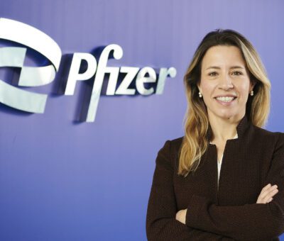 Pfizer Türkiye ailesine 2003 yılında Yeni Ürün Geliştirme Departmanı bünyesine Yönetici Adayı (MT) olarak katılan Ayşe Nur Hananel, Pfizer Türkiye Aşı Kategori Lideri oldu. 