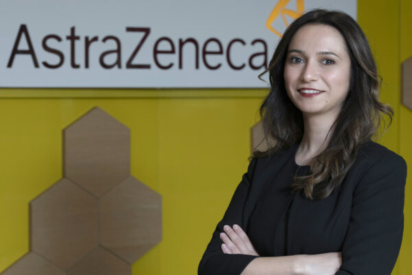 Pelin Erdoğan Keysan, Kamu Politikaları Müdürü olarak AstraZeneca Türkiye'nin Kurumsal İlişkiler Departmanı'na katıldı. 2013 yılında Boğaziçi Üniversitesi İktisat Bölümü'nden mezun olan Pelin Erdoğan Keysan, 2019 yılında İstanbul Üniversitesi Sosyal Politika ve Sosyal Hizmetler Bölümü'nde yüksek lisansını tamamladı. Erdoğan, AstraZeneca Türkiye'ye katılmadan önce, 2013 – 2016 yılları arasında Transparency International Türkiye'de Kamu Projeleri Koordinatörü, 2016 – 2018 yılları arasında Garanti Emeklilik'te Mevzuat ve Uyum Uzmanı görevlerini üstlendi. Erdoğan son olarak 2018 yılından bu yana görev yaptığı Vodafone Türkiye'de Kamu Politikaları Müdürü olarak çalışmaktaydı.