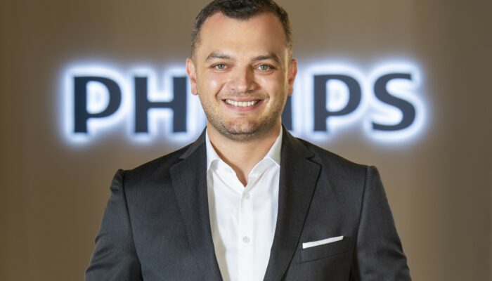 2021 yılından bu yana Philips’te Kişisel Sağlık İş Biriminde Türkiye Satış Lideri olarak görev alan Sinan Kebapcı, 1 Ekim 2023 itibarıyla görevine Philips Kişisel Sağlık Türkiye Ülke Müdürü olarak atandı.