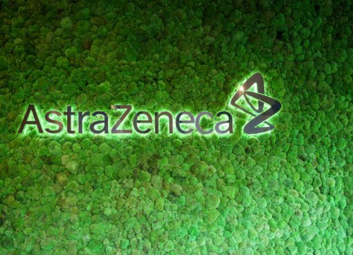 Dünyanın önde gelen çevre hizmetleri şirketi STAT'ın ilaç ve biyoteknoloji sektöründeki en büyük şirketlerin iklim değişikliği ile mücadele için yaptıkları çalışmaları analiz ederek hazırladığı raporunda AstraZeneca, bu alanda yaptığı çalışmalar neticesinde birinci oldu. 