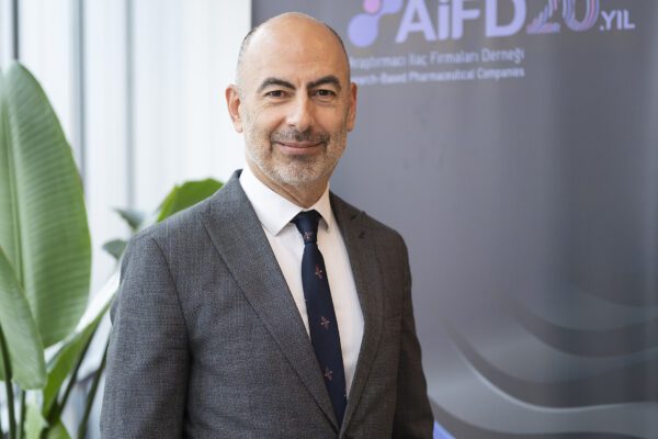 Araştırmacı İlaç Firmaları Derneği (AIFD) ve Avrupa İlaç Sanayi ve Dernekleri Federasyonu (EFPIA) desteğiyle IQVIA tarafından hazırlanan “Türkiye İlaç Sektörü Raporu’’ sağlık sektörüne rehber olacak.   