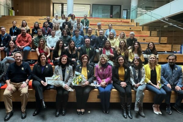 15 Şubat Çocukluk Çağı Kanser Günü’nde Bayer Türkiye Merkez Ofis’te Kanserli Çocuklara Umut Vakfı’nın (KAÇUV) ve uzman hekimlerin konuk olduğu bir etkinlik düzenlendi. 