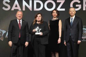 Sandoz Türkiye, İKMİB İhracatın Yıldızları Ödül Töreni'nde, 2023'te 113 milyon dolarlık ihracat ile ilaç sektöründe bir sıra yükselerek ikinciliğe ulaştı.  Sandoz Türkiye'nin 2023 ihracat rakamı geçen yıla göre yaklaşık 2 kat arttı.
