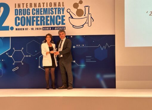 Tam 41 yıldır toplumların bir ömür sağlığı için çalışmalarını sürdüren, Türk ilaç sektörünün lider şirketlerinden Sanovel, Kimyagerler Derneği tarafından düzenlenen 12. Uluslararası İlaç Kimyası Kongresi’nde iki kategoride birincilik ödülüne layık görüldü.