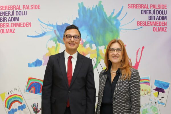 "Serebral Palsi’de Enerji Dolu Bir Adım - Beslenmeden Olmaz" projesinin 4. yılında 105 çocuğa ulaştığını duyuran Nutricia Türkiye ve Türkiye Spastik Çocuklar Vakfı bu alandaki farkındalığını artırmak için TSÇV Genel Merkez’de özel bir buluşmaya ev sahipliği yaptı.