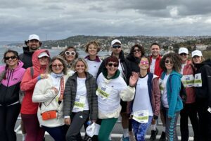 Dünyada iki kıta arasında koşulan tek maraton olan İstanbul Maratonu’nun, bu yıl 46’ncısı gerçekleştirildi. İstanbul Maratonu’na katılan Alexion, AstraZenaca Nadir Hastalıklar Türkiye, Türkiye Eğitim Gönüllüleri Vakfı’nın (TEGV) "Bir Çocuk Değişsin, Türkiye Gelişsin" kampanyasına destek olmak için bağış topladı.