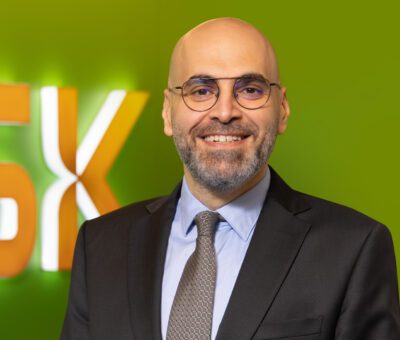 GSK Türkiye’nin Ülke Medikal Direktörü Z. Diyar Akkaynak, 1 Aralık 2024 itibarıyla GSK Belçika ve Lüksemburg Ülke Medikal Direktörü olarak yeni görevine başlayacak. Yeni görevine başlamasıyla birlikte BeLux Yönetim Ekibi’nde yer alacak olan Akkaynak, aynı zamanda Kuzey ve Batı Avrupa Medikal Liderlik Ekibine de dahil olacak. 