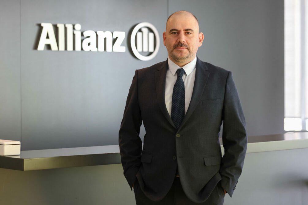 Allianz Türkiye’de üst düzey bir atama gerçekleşti. Buna göre, Elementer Bireysel Sigortalar Genel Müdür Yardımcılığı görevine Sağlık Sigortaları Direktörü Emrah Gökmen atandı. 1 Ocak itibarıyla yeni görevine başlayan Gökmen, Allianz Türkiye çatısı altında İcra Kurulu Üyesi olarak görevine devam edecek. 