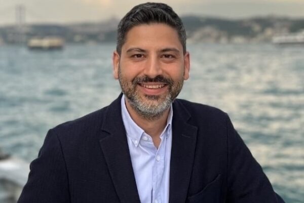 IQVIA Türkiye’de üst düzey atama Yamaç Yalçın, IQVIA Türkiye Satıştan Sorumlu Kıdemli Direktörü olarak göreve başladı.